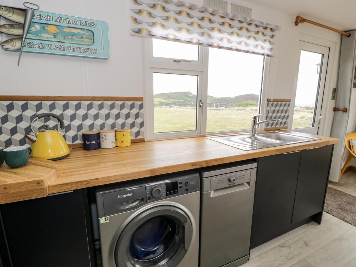 Porthwen Lodge Amlwch Экстерьер фото